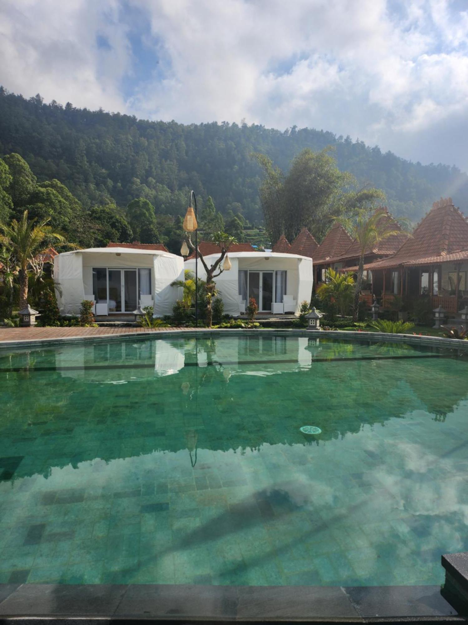 Starlake Villa & Glamping 库布盼洛坎 外观 照片