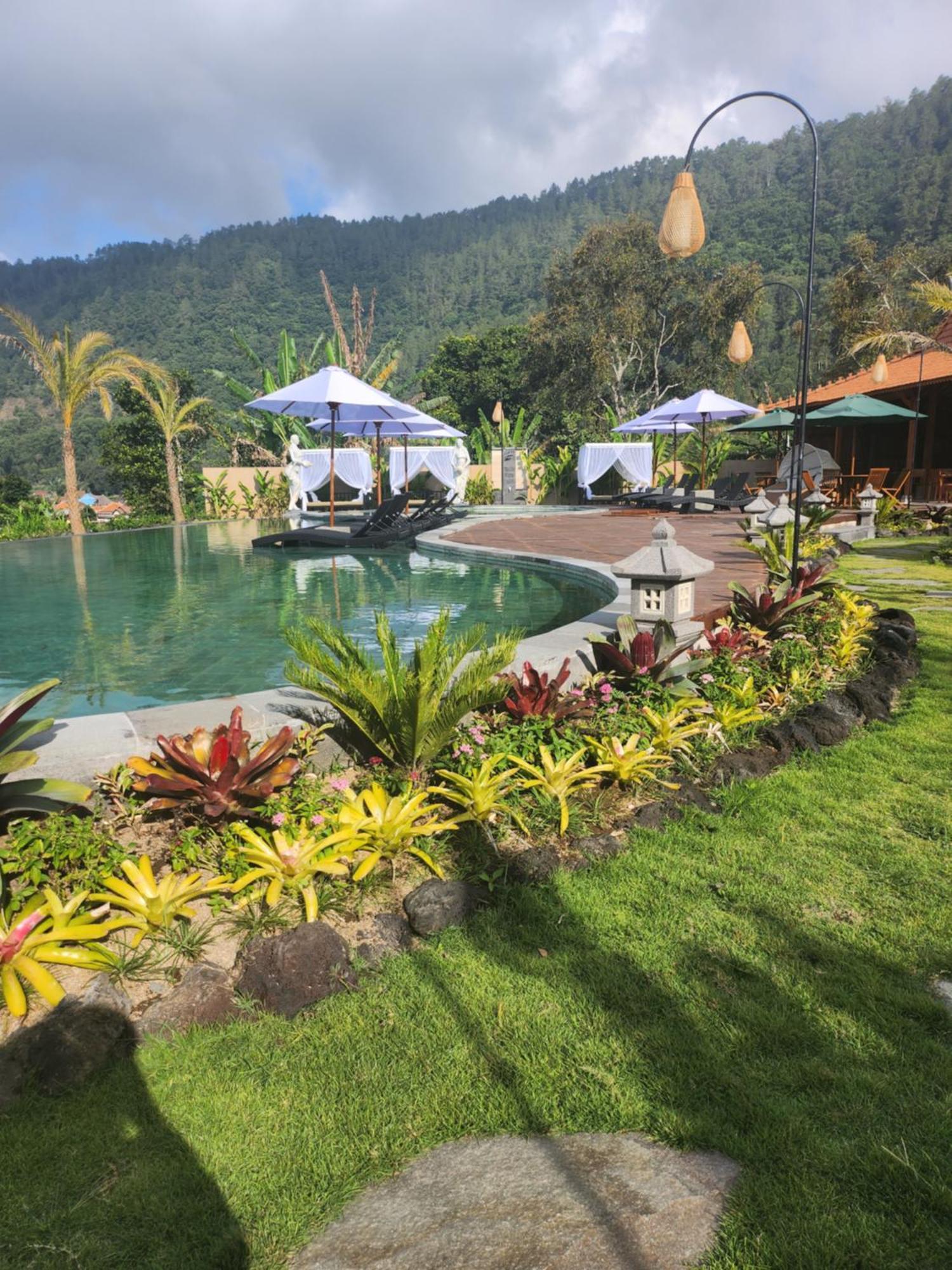 Starlake Villa & Glamping 库布盼洛坎 外观 照片